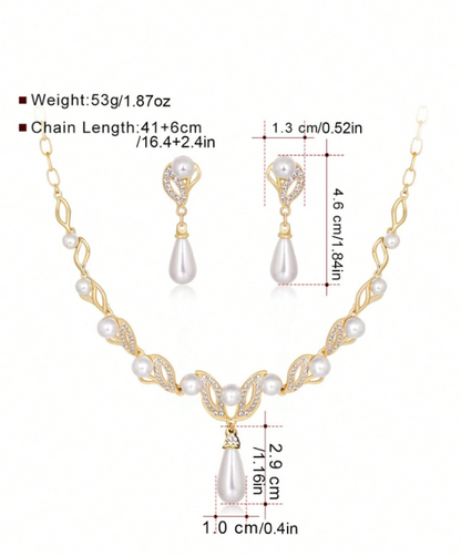 Set di collana e orecchini placcati in oro con perle